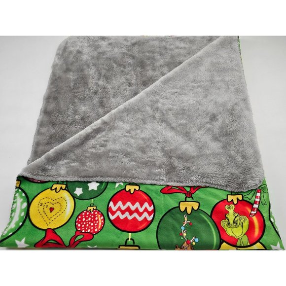 NEW!!! SHOWSTOPPERS XMas Grunch Blanket  50x60 Gray Sherpa - Picture 3 of 4